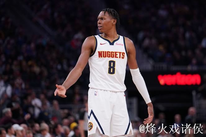 阿德尔曼谈沃特森伤情:预计短期恢复,疑似骨挫伤 阿德尔曼谈沃特森伤情:预计短期恢复,疑似骨挫伤